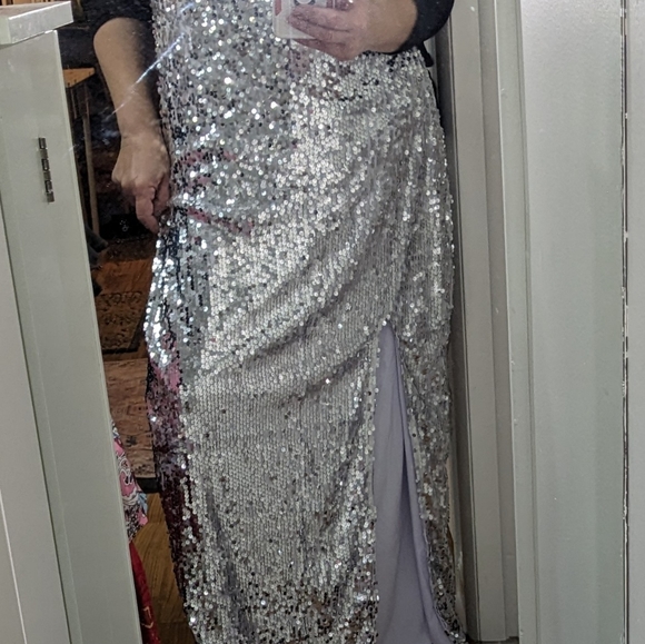 Custom made sequence light stretch mermaid style dress.  Size 12/14 Maxi Dress - Picture 5 of 12